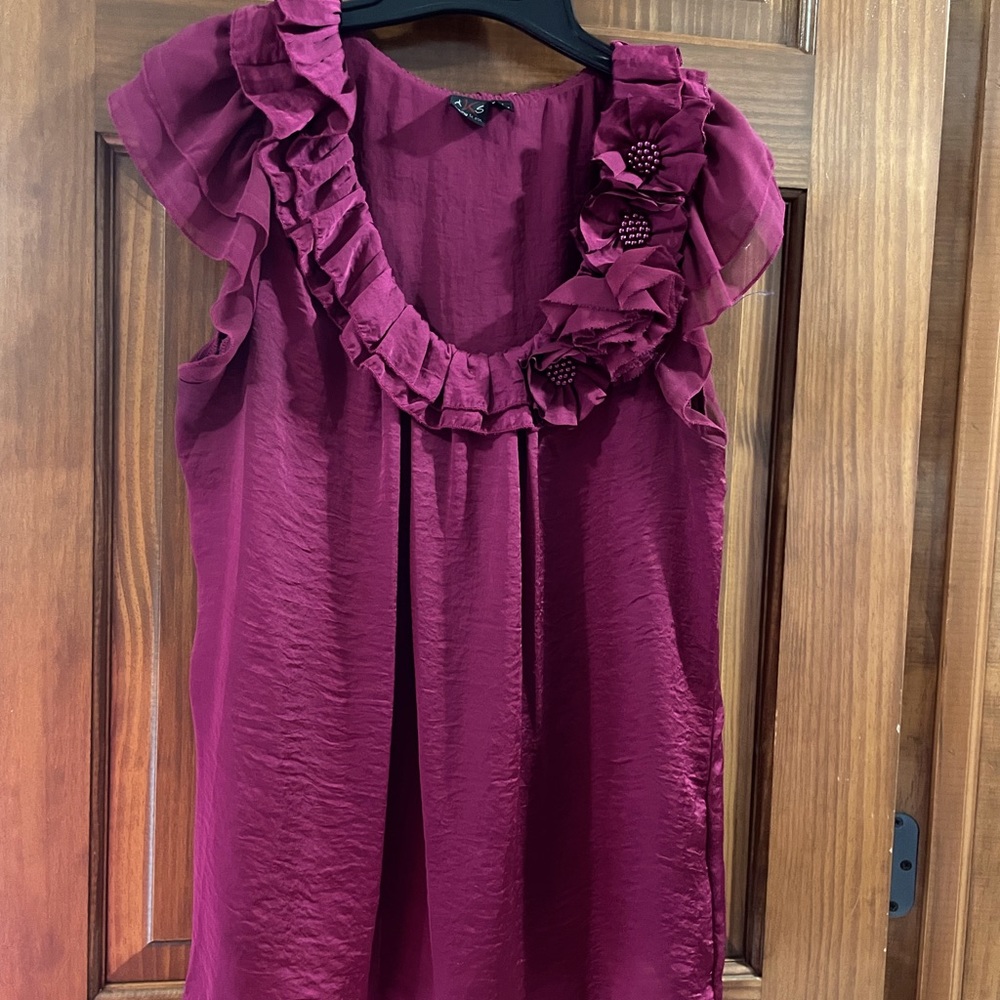 AKS top size large great condition